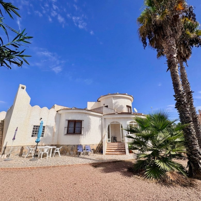 3 Bedroom 2 Bathroom Villa in Rojales - Caza De Casa