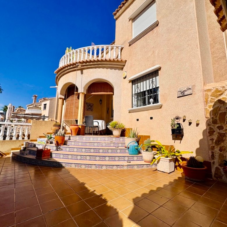 3 Bedroom 2 Bathroom Town House in Orihuela Costa - Caza De Casa