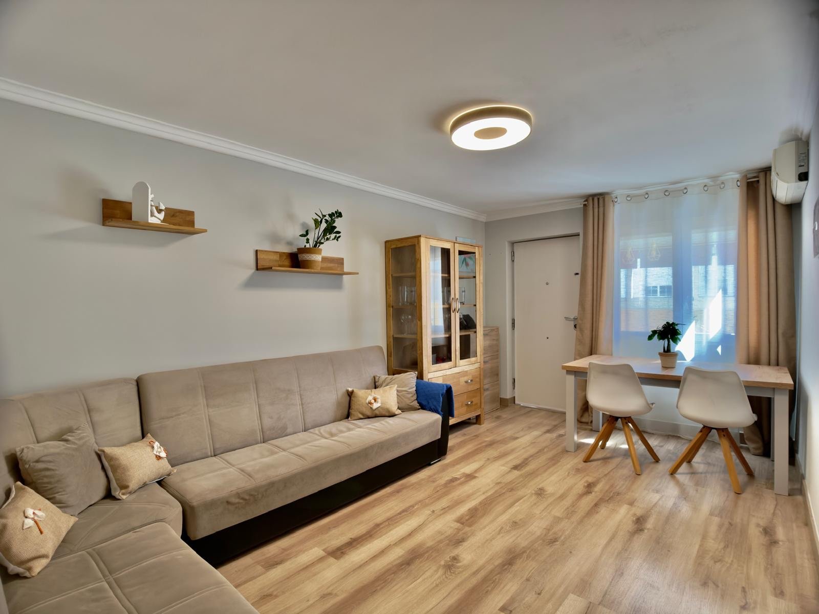 o_1k5cq8kem1sflehl1dqa19tur253h 3 Bedroom 2 Bathroom Villa in Orihuela Costa - Caza De Casa