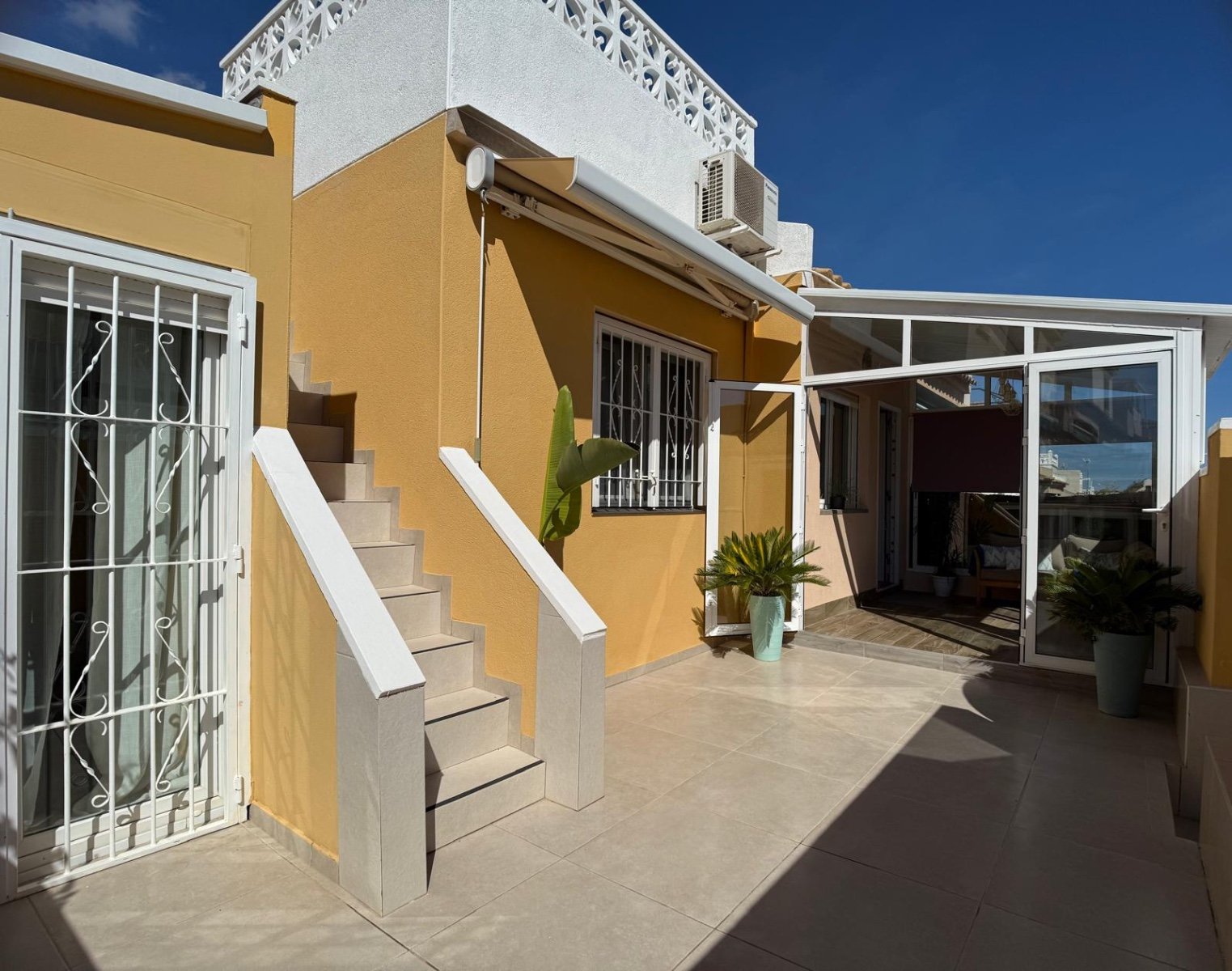 o_1k5csikp2t3q1q51168k78j1hc71o 3 Bedroom 2 Bathroom Villa in Orihuela Costa - Caza De Casa