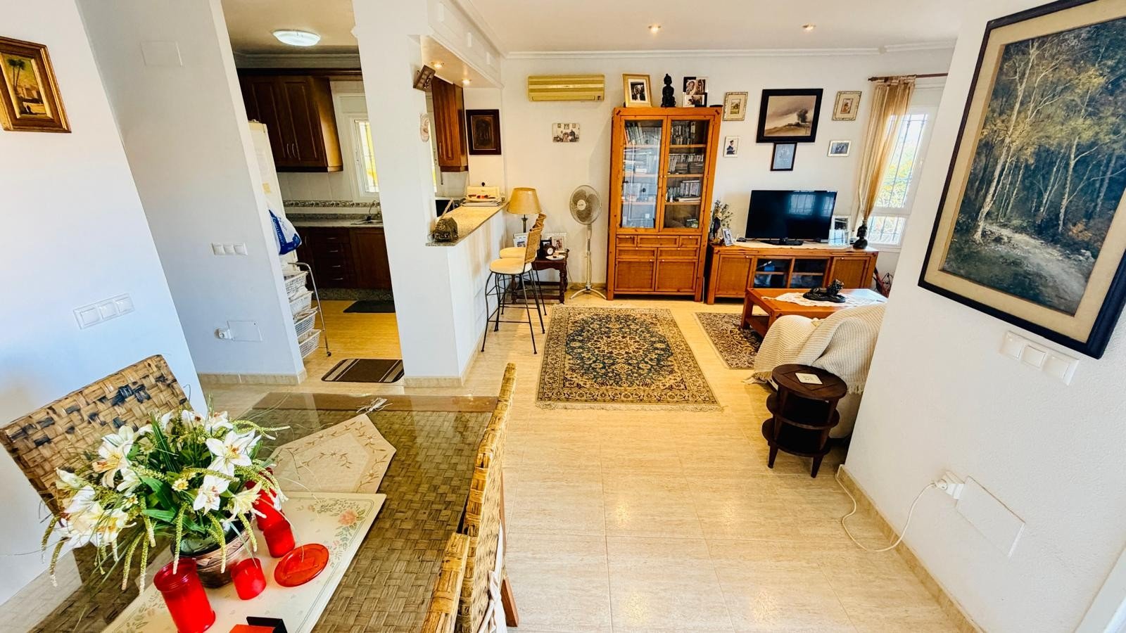o_1k5hs3ut3sus12h61uo91lug11c52o 3 Bedroom 2 Bathroom Villa in Los Montesinos - Caza De Casa