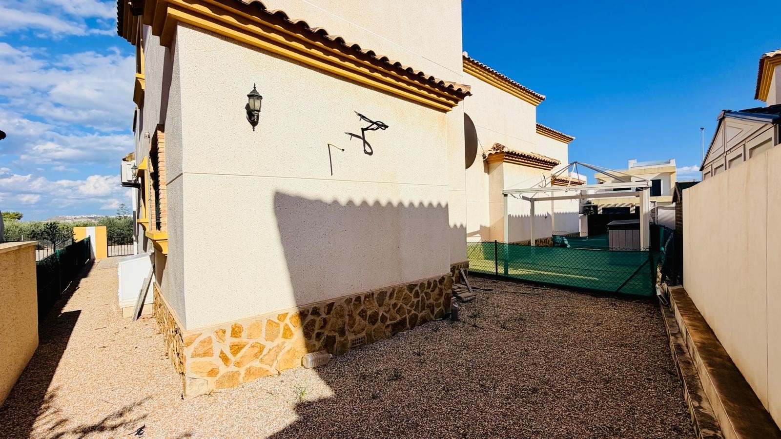 o_1k5hs3ut41erb1g4ndkieodatt32 3 Bedroom 2 Bathroom Villa in Los Montesinos - Caza De Casa