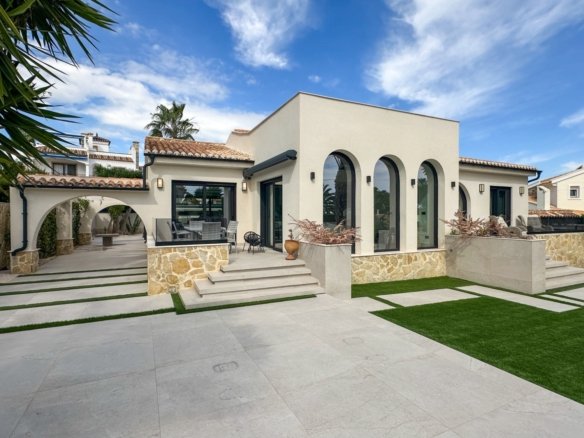 3 Bedroom 2 Bathroom Villa in Orihuela - Caza De Casa