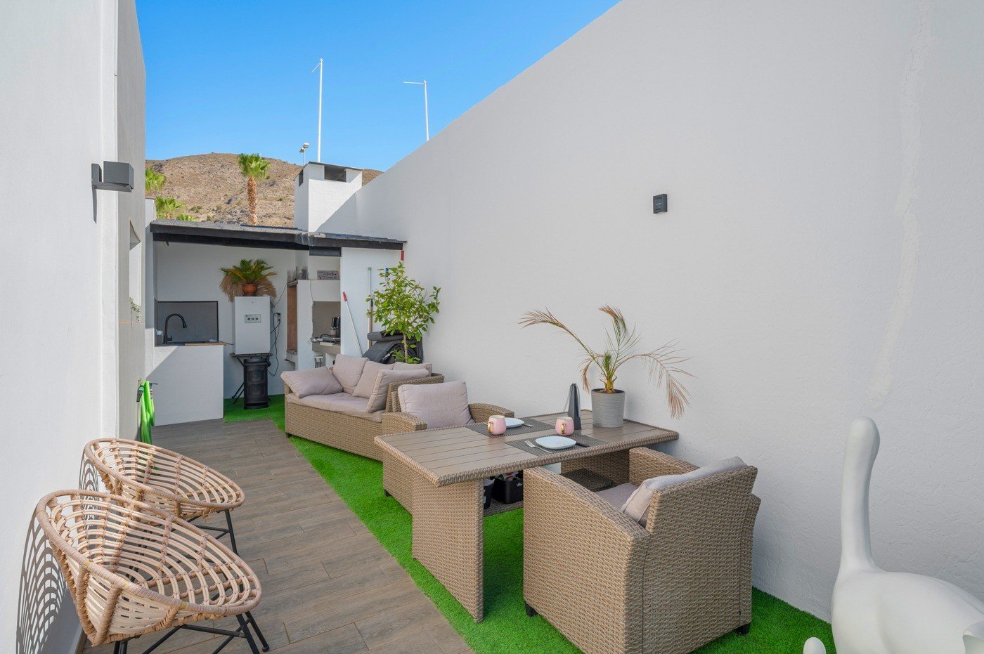 o_1k5sparpb1rb6t8okacp2588c3f 4 Bedroom 2 Bathroom Villa in Fortuna - Caza De Casa