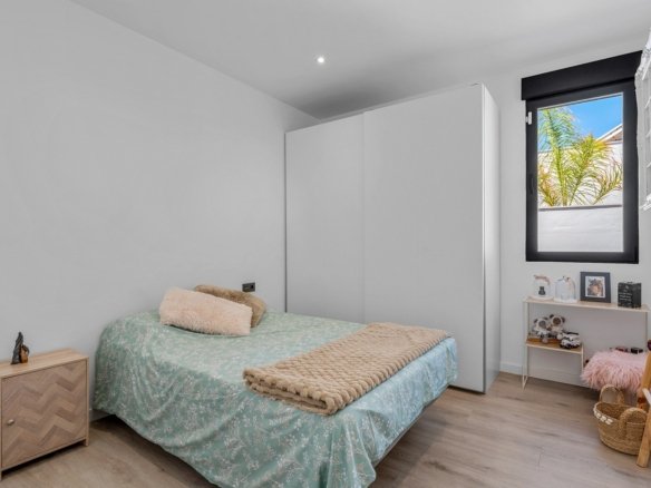 4 Bedroom 2 Bathroom Villa in Fortuna - Caza De Casa
