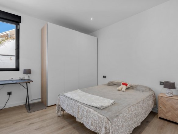 4 Bedroom 2 Bathroom Villa in Fortuna - Caza De Casa