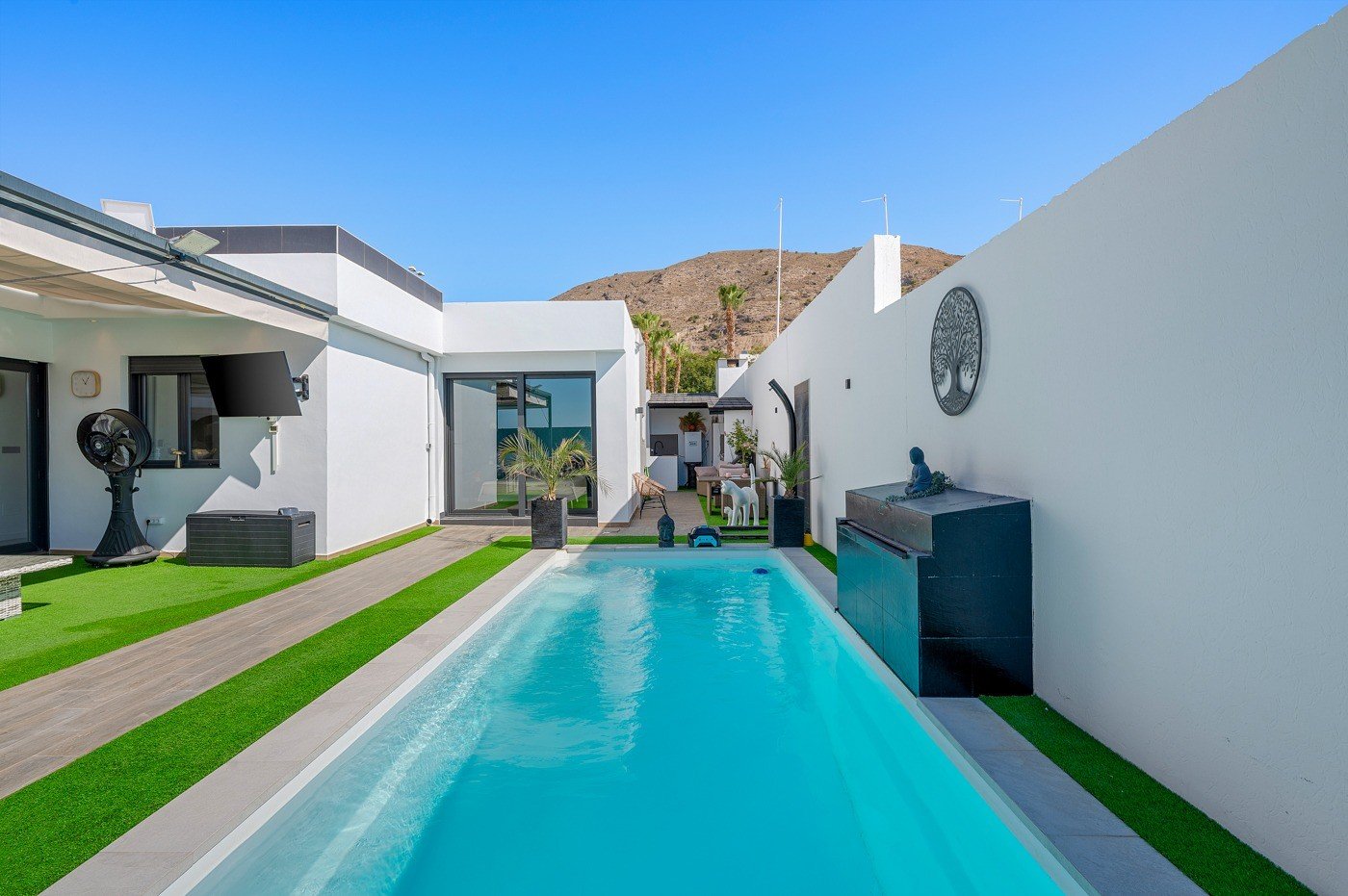 o_1k5sparpbpl71fdt62h1co91jp33c 4 Bedroom 2 Bathroom Villa in Fortuna - Caza De Casa