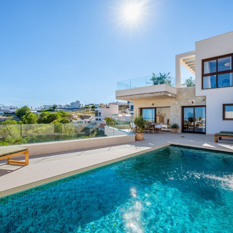 3 Bedroom 3 Bathroom Villa in San Miguel de Salinas - Caza De Casa