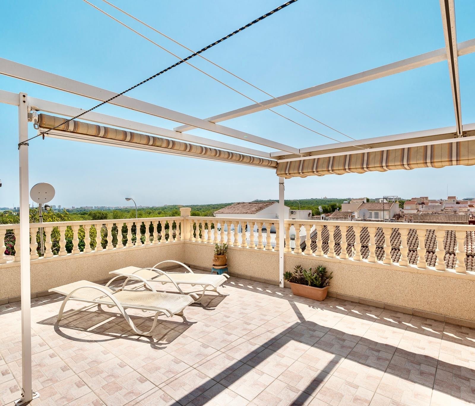 3 Bedroom 2 Bathroom Town House in Torrevieja - Caza De Casa