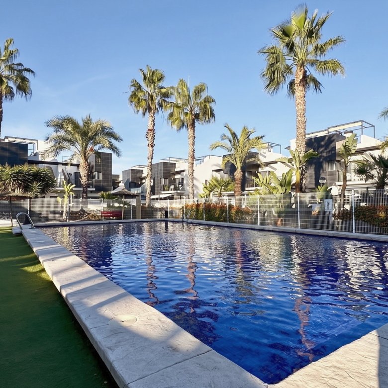 3 Bedroom 3 Bathroom Town House in Villamartin - Caza De Casa