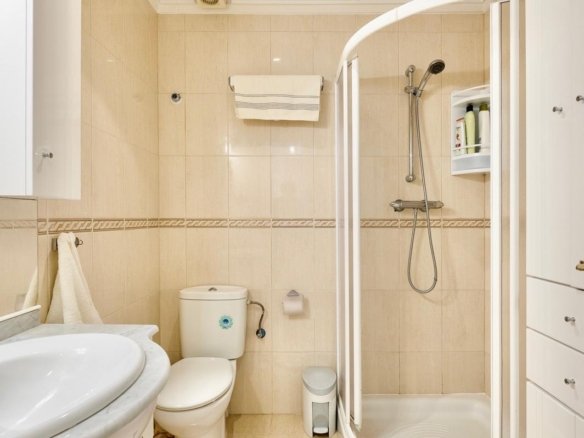 3 Bedroom 2 Bathroom Town House in Torrevieja - Caza De Casa