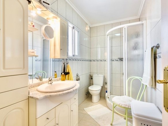 3 Bedroom 2 Bathroom Town House in Torrevieja - Caza De Casa