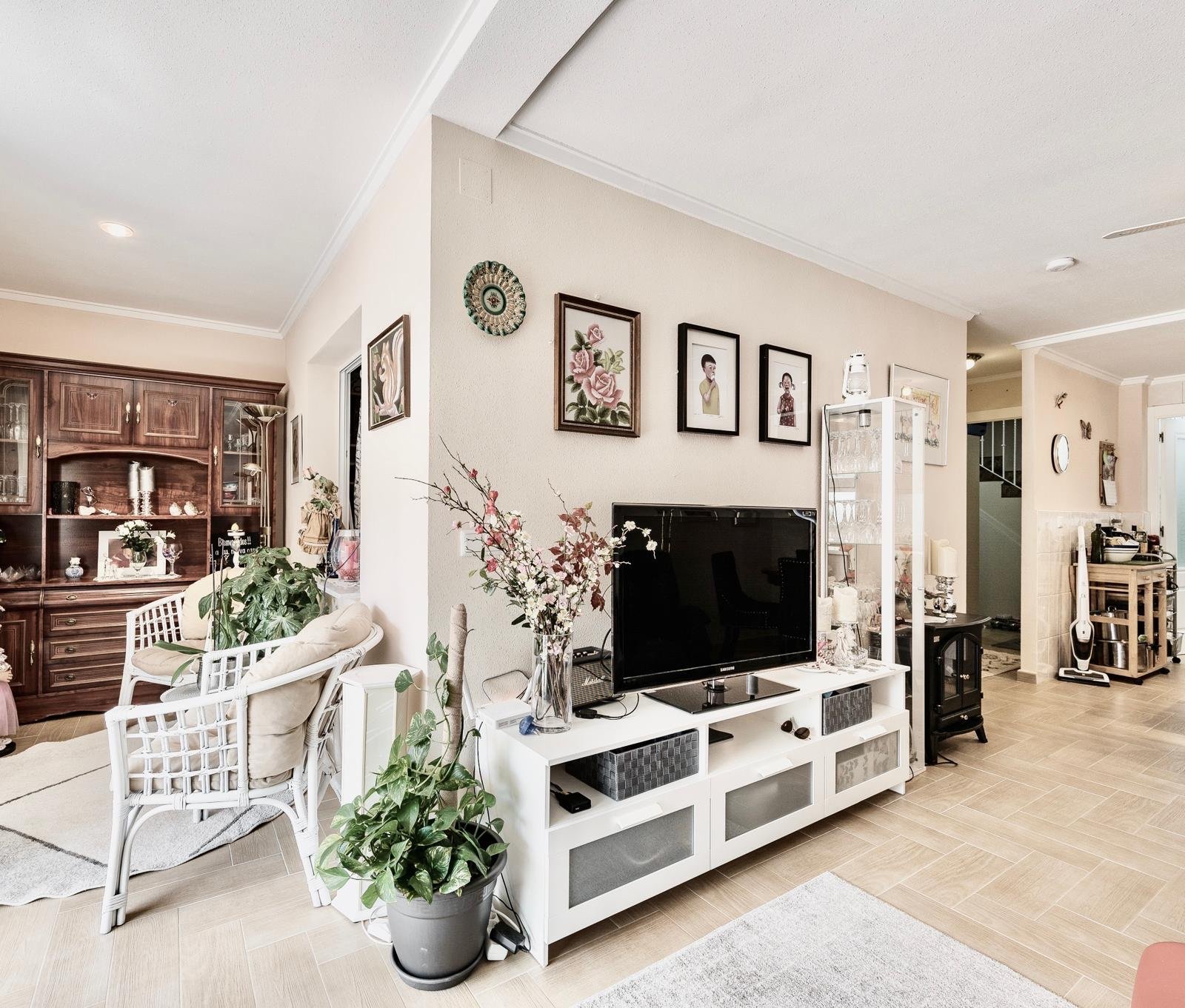 3 Bedroom 2 Bathroom Town House in Torrevieja - Caza De Casa