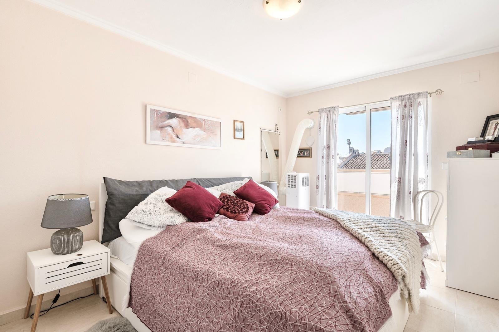 3 Bedroom 2 Bathroom Town House in Torrevieja - Caza De Casa