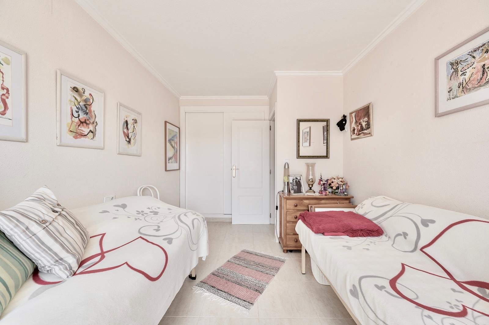 3 Bedroom 2 Bathroom Town House in Torrevieja - Caza De Casa