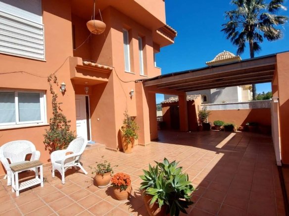 4 Bedroom 3 Bathroom Villa in Calpe - Caza De Casa