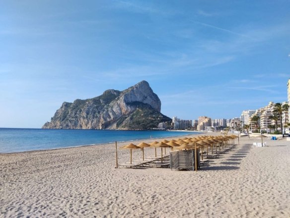 4 Bedroom 3 Bathroom Villa in Calpe - Caza De Casa
