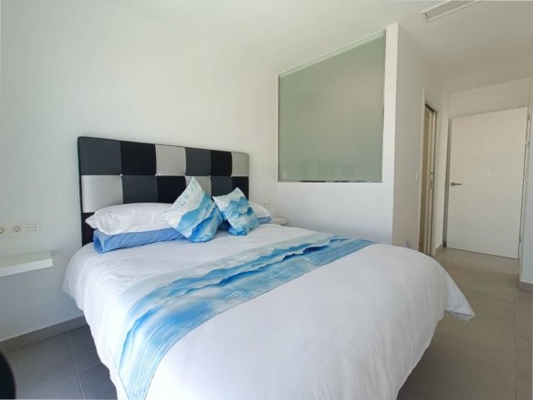 5 Bedroom 4 Bathroom Villa in Rojales - Caza De Casa