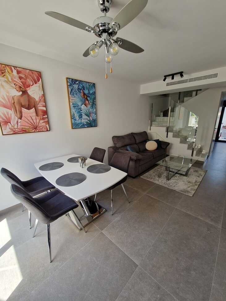 3 Bed 2 Bath Town House Penthouse in Guardamar del Segura - Caza De Casa