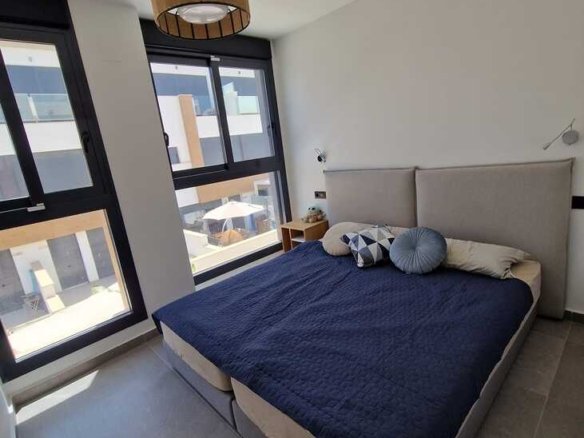 3 Bed 2 Bath Town House Penthouse in Guardamar del Segura - Caza De Casa