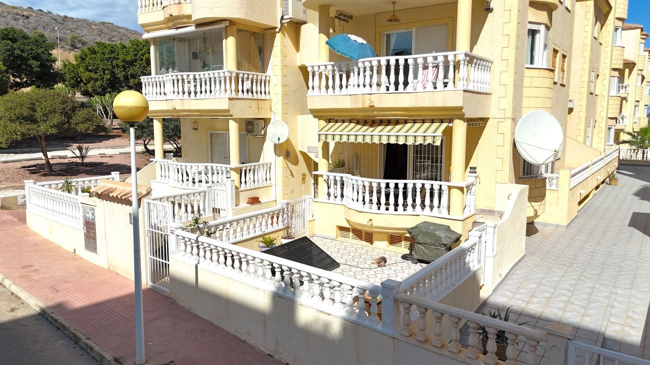 3 Bedroom 2 Bathroom Town House in Guardamar del Segura - Caza De Casa