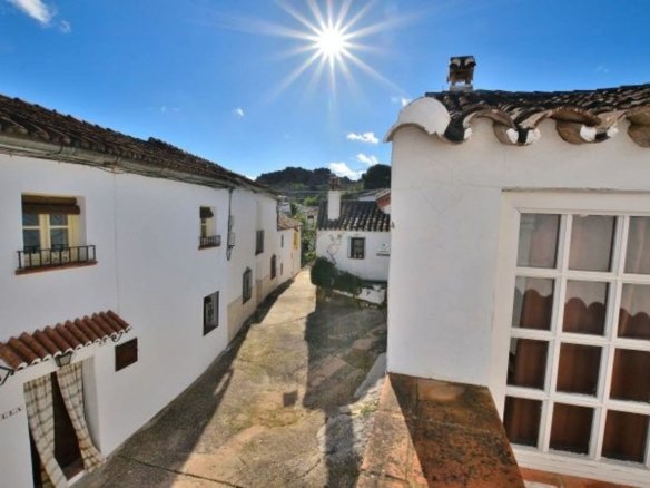 2 Bedroom 1 Bathroom Town House in Montejaque - Caza De Casa