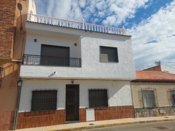 4 Bedroom 2 Bathroom Town House in Pilar de La Horadada - Caza De Casa