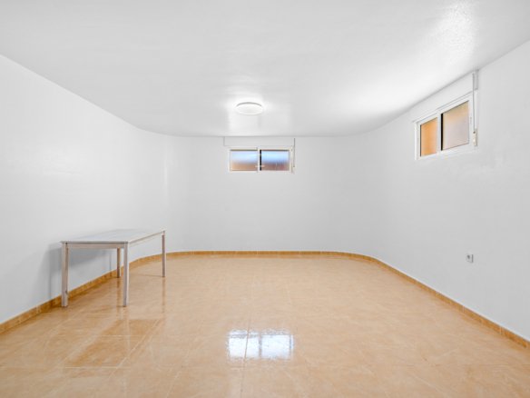 3 Bedroom 2 Bathroom Town House in San Miguel de Salinas - Caza De Casa