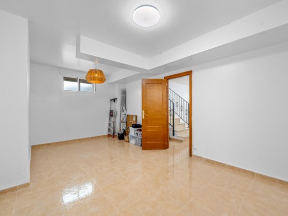 3 Bedroom 2 Bathroom Town House in San Miguel de Salinas - Caza De Casa