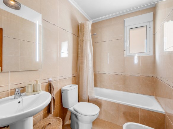 3 Bedroom 2 Bathroom Town House in San Miguel de Salinas - Caza De Casa