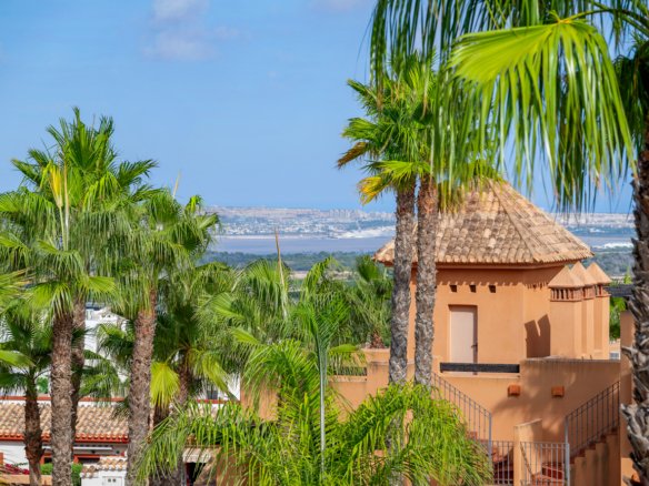 2 Bedroom 2 Bathroom Town House in San Miguel de Salinas - Caza De Casa
