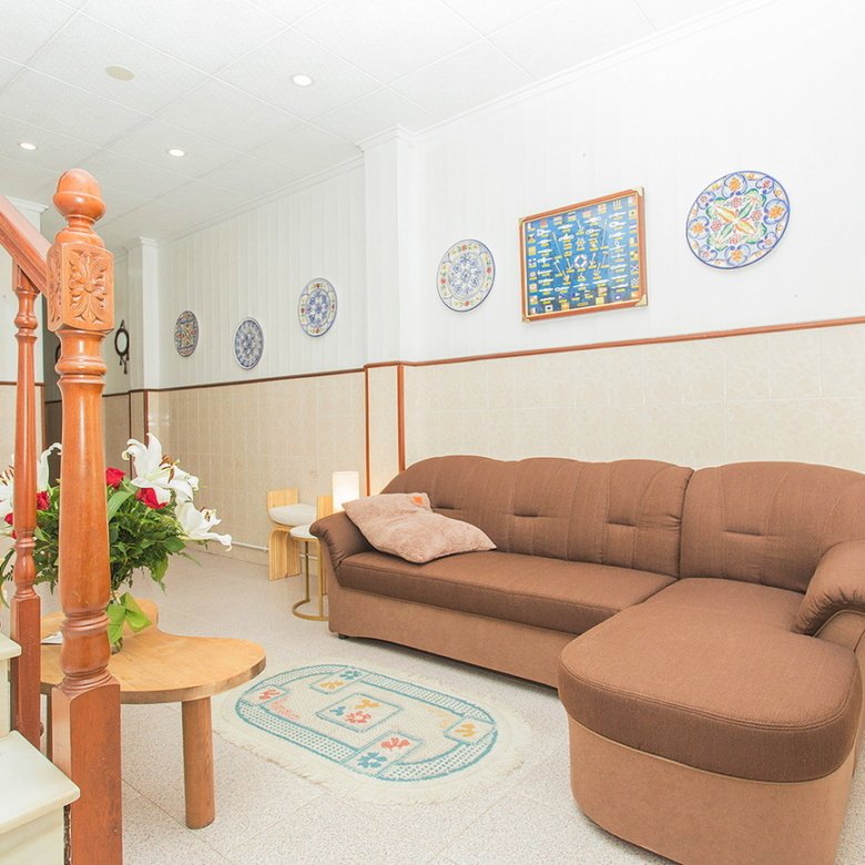 5 Bedroom 2 Bathroom Town House in Torrevieja - Caza De Casa