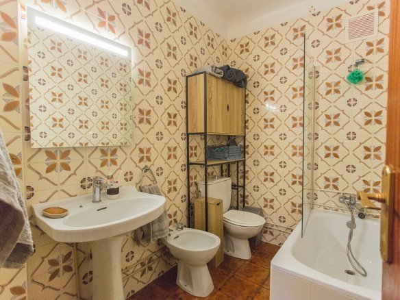 5 Bedroom 2 Bathroom Town House in Torrevieja - Caza De Casa