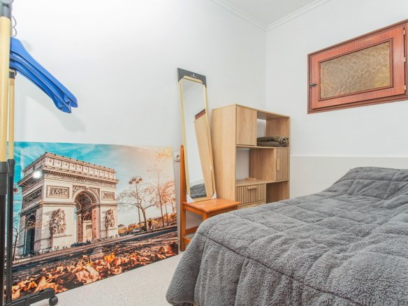 5 Bedroom 2 Bathroom Town House in Torrevieja - Caza De Casa
