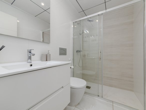 3 Bed 3 Bath Town House in Villamartin - Caza De Casa