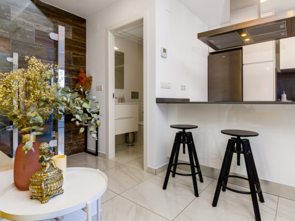 3 Bed 3 Bath Town House in Villamartin - Caza De Casa