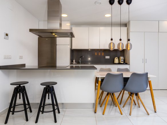 3 Bed 3 Bath Town House in Villamartin - Caza De Casa