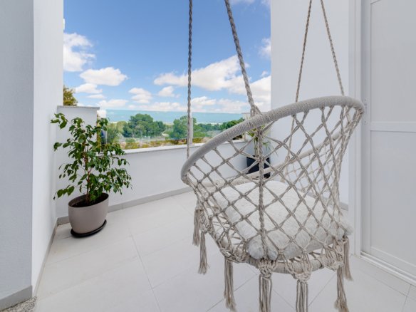 3 Bed 3 Bath Town House in Villamartin - Caza De Casa