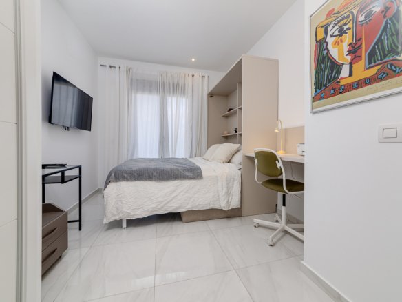 3 Bed 3 Bath Town House in Villamartin - Caza De Casa