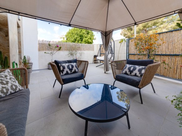 3 Bed 3 Bath Town House in Villamartin - Caza De Casa