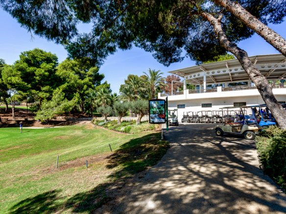 3 Bed 3 Bath Town House in Villamartin - Caza De Casa