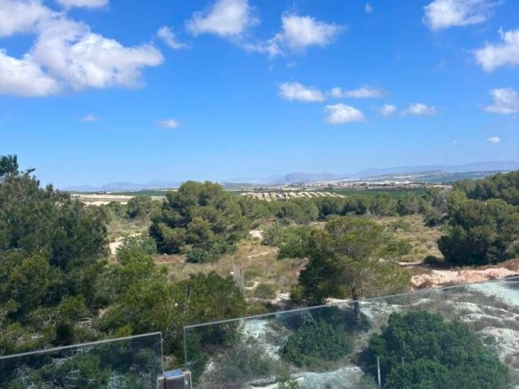 3 Bed 3 Bath Town House in Villamartin - Caza De Casa