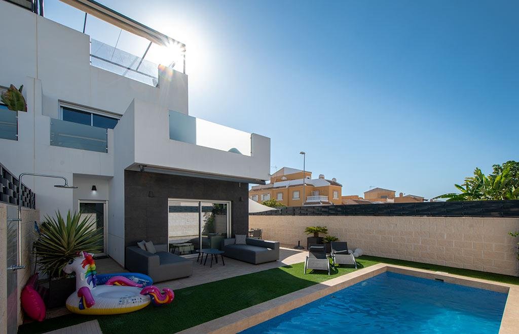 3 Bed 2 Bath Town House in Ciudad Quesada - Caza De Casa