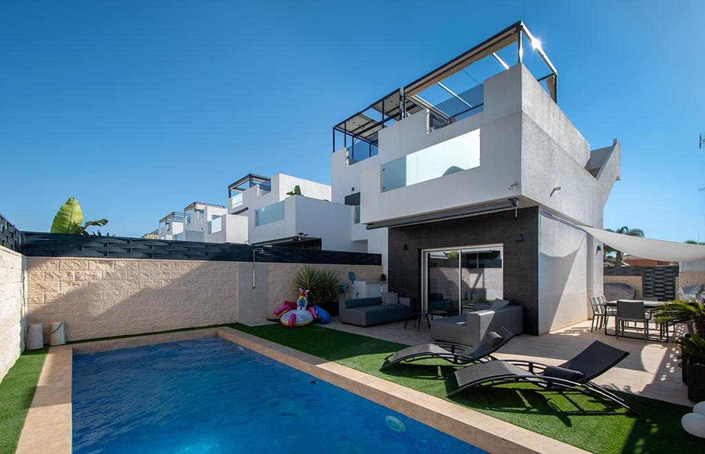 3 Bed 2 Bath Town House in Ciudad Quesada - Caza De Casa