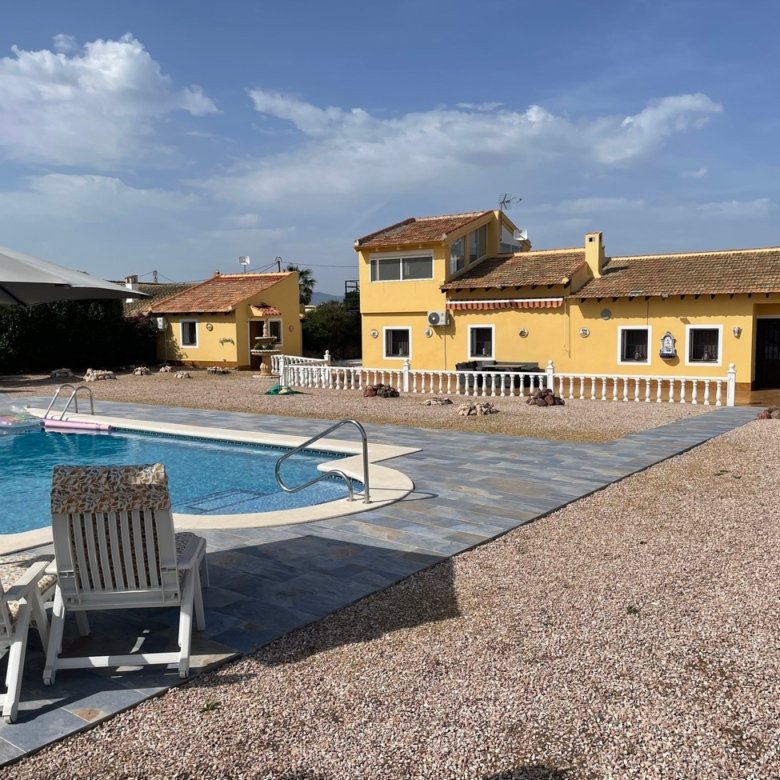 5 Bedroom 3 Bathroom Villa in Alhama De Murcia - Caza De Casa