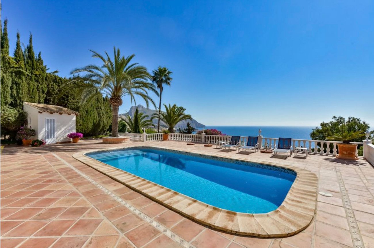 5 Bedroom 6 Bathroom Villa in Altea - Caza De Casa
