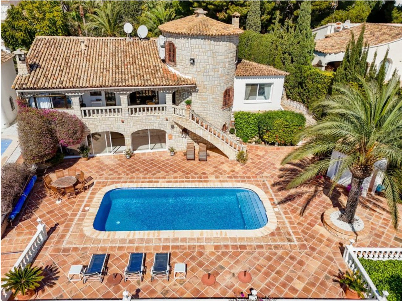 5 Bedroom 6 Bathroom Villa in Altea - Caza De Casa