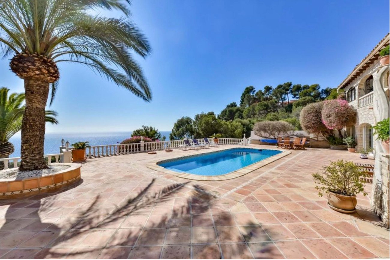 5 Bedroom 6 Bathroom Villa in Altea - Caza De Casa