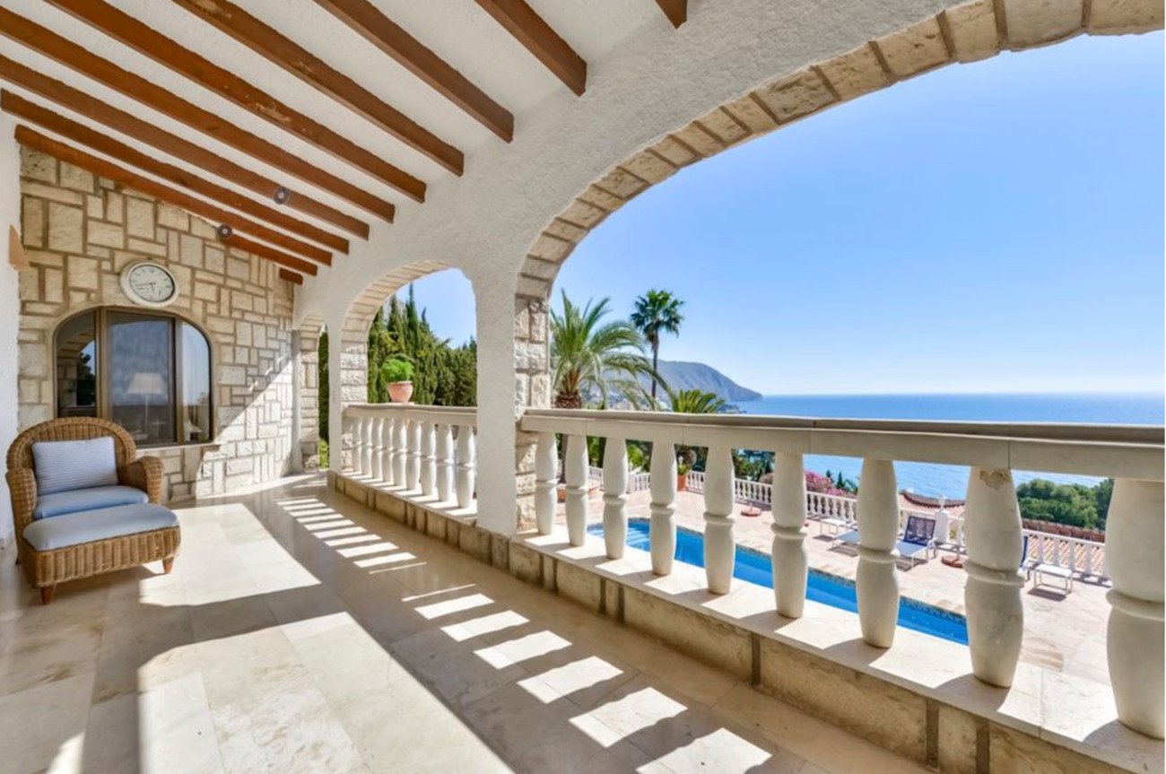 5 Bedroom 6 Bathroom Villa in Altea - Caza De Casa