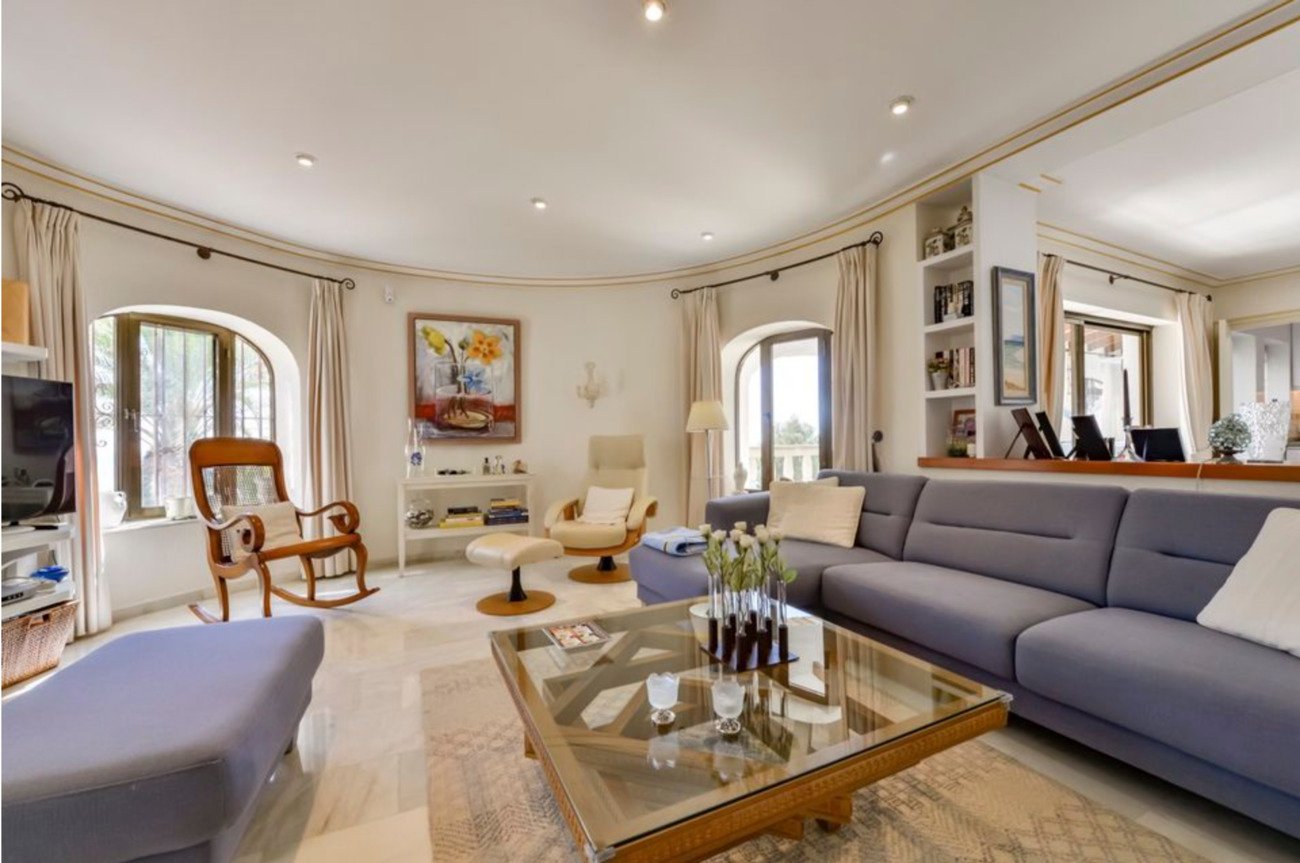 5 Bedroom 6 Bathroom Villa in Altea - Caza De Casa